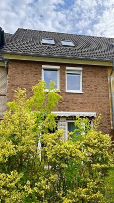 LINDEN IMMOBILIEN - massives Einfamilienhaus (RMH) in beliebter Ortslage