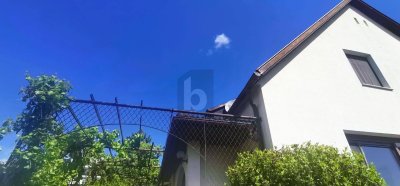 Preisreduktion! CHARMANTES KLEINOD MIT GEPFLEGTEM GARTEN UND SEEBLICK
