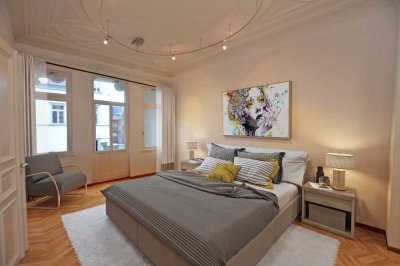 Charmantes Altbau-Juwel: Großzügige 4,5-Zimmer-Wohnung mit Stuck und zwei Balkonen im begehrten W...