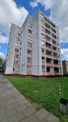 Familienfreundliche 4-Zi.-Wohnung, Gartenanteil und PKW-Stellplatz in Leverkusen-Steinbüchel