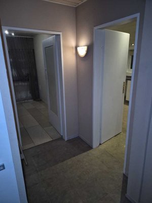 900 € - 103 m² - 3.0 Zi.