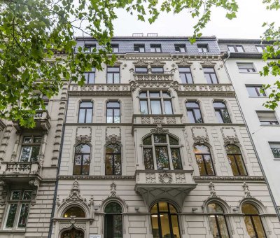 NEU *Paul & Partner* PENTHOUSE-MAISONETTE MIT KLIMAANLAGE, DACHTERRASE UND BLICK ÜBER WIESBADEN !