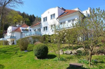 Wunderschöne 3-Zimmer-Maisonette-Wohnung mit TG-Stellplatz und Balkon!