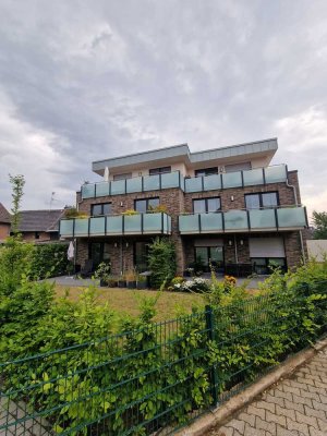 Erdgeschosswohnung der Extraklasse mit Aufzug und kleinem Garten!