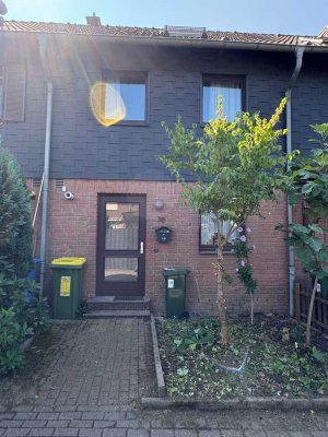 Charmantes Reihenmittelhaus mit Garage und Stellplatz in beliebter Wohngegend in Schmachtendorf