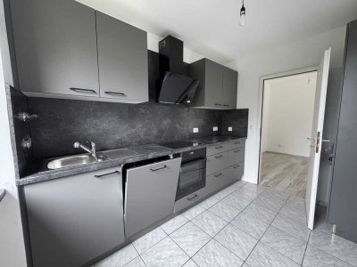 Großzügige 3-Zimmer-Wohnung mit Balkon und EBK in Köln Weiden