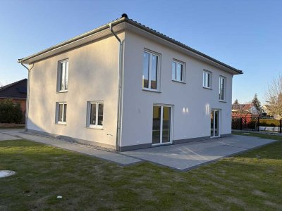 *NEUBAU* Stilvolles Wohnen in moderner Stadtvilla / 4-Zimmer-Wohnung / Brielower Aue