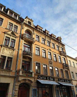 Louisenstraße...Hinterhaus: Single-Whg. mit EBK & Wanne