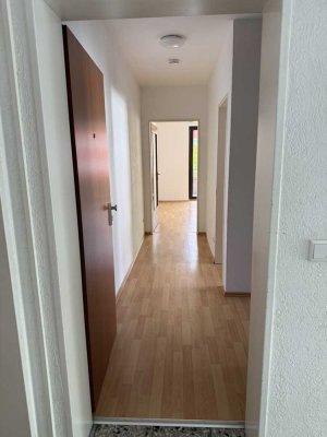 - PROVISIONSFREI - Schöne helle Wohnung-1,5 Zimmer-mit Kochnische-Bad-in zentraler Lage