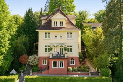 Elegantes Villenanwesen in begehrter Höhenlage