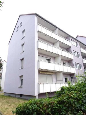KAPITALANLAGE
Ein-Zimmer Wohnung mit Balkon im EG/Hochparterre in Nürnberg-Schweinau