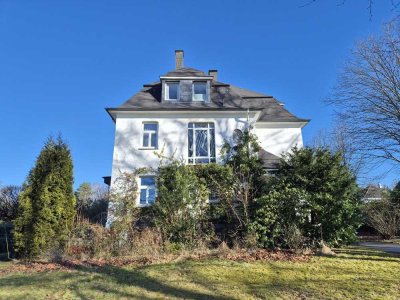 Herrschaftliche Villa in attraktiver Lage von SG-Gräfrath