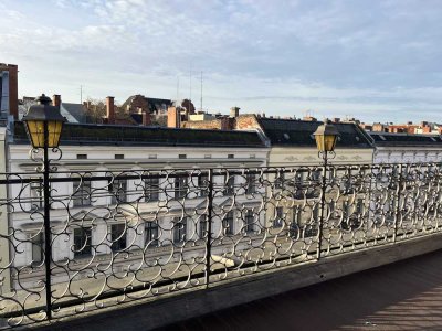 Lichtdurchflutetes DG mit 14m2 Dachterrasse, zwischen Chamissoplatz und Marheinekehalle