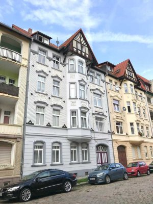 Frisch sanierte 4 Zimmerwohnung mit Balkon in Weißenfels