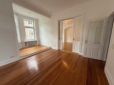 Topsanierte 6-Zimmer-Wohnung in Jugendstil-Villa Nähe Waitzstraße
