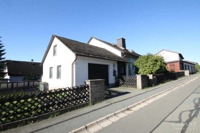 Großes Ein-/Zweifamilienhaus mit Wintergarten in Tauperlitz !