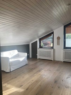 Sonnige, großzügige Maisonettewohnung mit zwei Balkonen – provisionsfrei