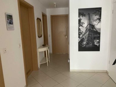 Neuwertige 3-Zimmer-Wohnung mit Balkon und EBK in Idstein