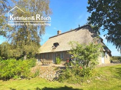 Hyggelige Reetdachkate vor den Toren von Sylt