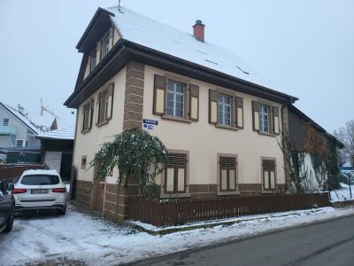 Charmantes Wohnhaus (sanierungsbedürftig)  mit Scheune und Bauplatz zentral in Malterdingen