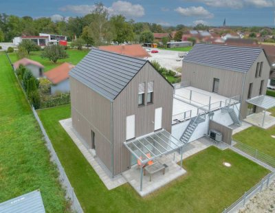Hohe Energieeffizienz:
Modernes Einfamilienhaus in attraktiver Wohnlage von Ering
- Erstbezug