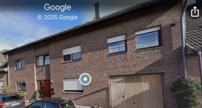 Ansprechende und modernisierte 2-Raum-Wohnung mit Balkon in Jüchen