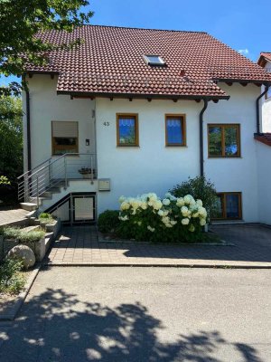 Schöne 3-Zimmer-Wohnung (Balkon, Einbauküche) in ruhiger Nachbarschaft