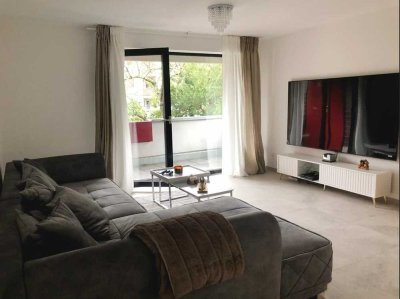 Helle, modernisierte 2-Zimmer-Wohnung mit Balkon - ruhige Lage in Köln-Weidenpesch