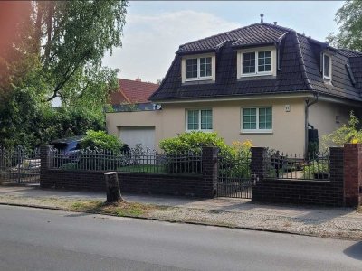 Wohnen am Waldrand: Großzügiges Haus mit Traumgarten in ruhiger Toplage Hermsdorf