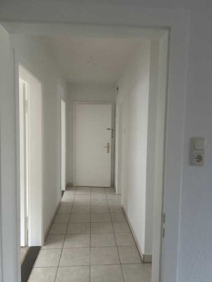 Geschmackvolle, vollständig renovierte 3-Zimmer-Wohnung mit eigener Heizungsthermein Itzehoe