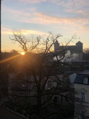 Möblierte 4-Zi Wohnung mit Burgblick