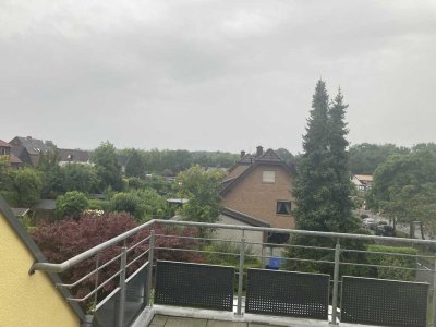Stilvolle 2-Raum-DG-Wohnung mit Balkon und Einbauküche in Kerpen