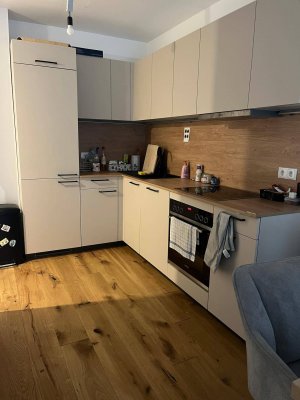 Helle, gemütliche 2-Zimmer-Wohnung mit Balkon