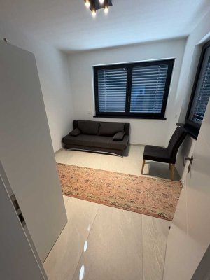 WG Zimmer in vollmöbliertem Einfamilienhaus in Top Lage