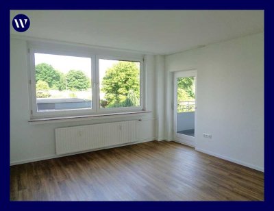 City-Wohnung im Grünen* renovierte 3 Zimmer mit Balkon, guter Schnitt, Tageslichtbad mit Wanne