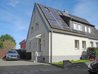 Modernes Wohnen im Grünen mit viel Solarenergie zum Sparen