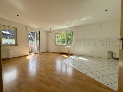 Helle 3-Zimmer-Wohnung mit Balkon  und  TG-Stellplatz in ruhiger Wohnlage