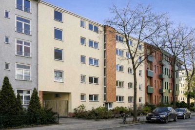 Bezugsfrei! Modernisierte 1-Zimmer-Wohnung im Hochparterre in ruhiger Lage von Berlin-Steglitz