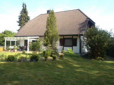 TRAUMHAFTES EINFAMILIENHAUS MIT GARTENPARADIES
