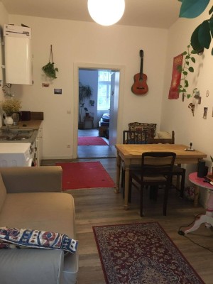 HELLE, RUHIG GELEGENDE ALTBAUWOHNUNG NÄHE YPPENVIERTEL