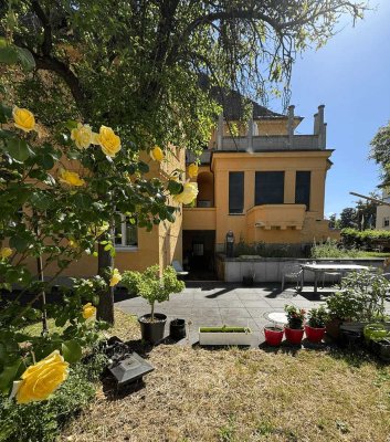 HISTORISCHE VILLA MIT REPRÄSENTATIVEM AMBIENTE