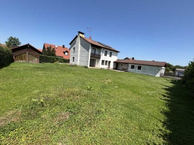 RENOVIERUNGSBEDÜRFTIGE IMMOBILIE MIT VIEL POTENZIAL ZUM 1- ODER 2-FAMILIENHAUS -TOPGRUNDSTÜCK-