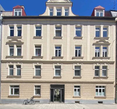 Wohnen zwischen Haidhausen & Bogenhausen: Charmante 3-Zimmer Altbauwohnung im Hochparterre