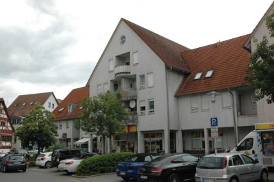 Im Herzen von Maichingen – leerstehende - 2-Zimmer Wohnung  mit Aufzug und Dachterrasse