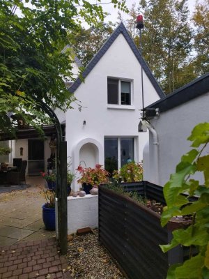 Haus im Grünen mit Teich in Bedburg-Hau