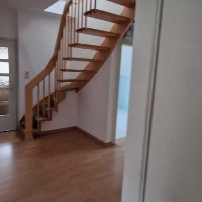 Maisonette in Saarbrücken Am Homburg mit großem Garten zur Mitbenutzung
