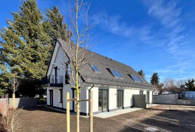 NEUBAU-Doppelhaushälfte mit großem Souterrain-Bereich und sonnigem Süd-West- Garten