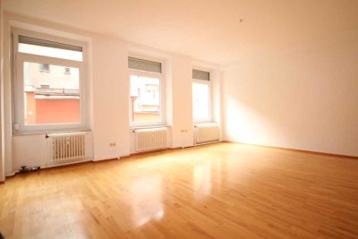 Exklusive 3-Zimmer-Hochparterre Wohnung in Nürnberg Lichtenhof