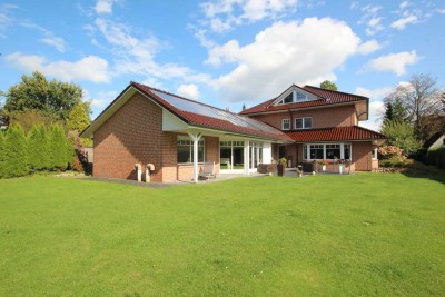 Einzigartige und stilvolle Villa 
in begehrter und ruhiger Lage 
von Halstenbek