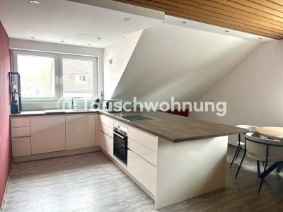 Tauschwohnung: 2 Zimmerwohnung mit großer Einbauküche Dachboden
